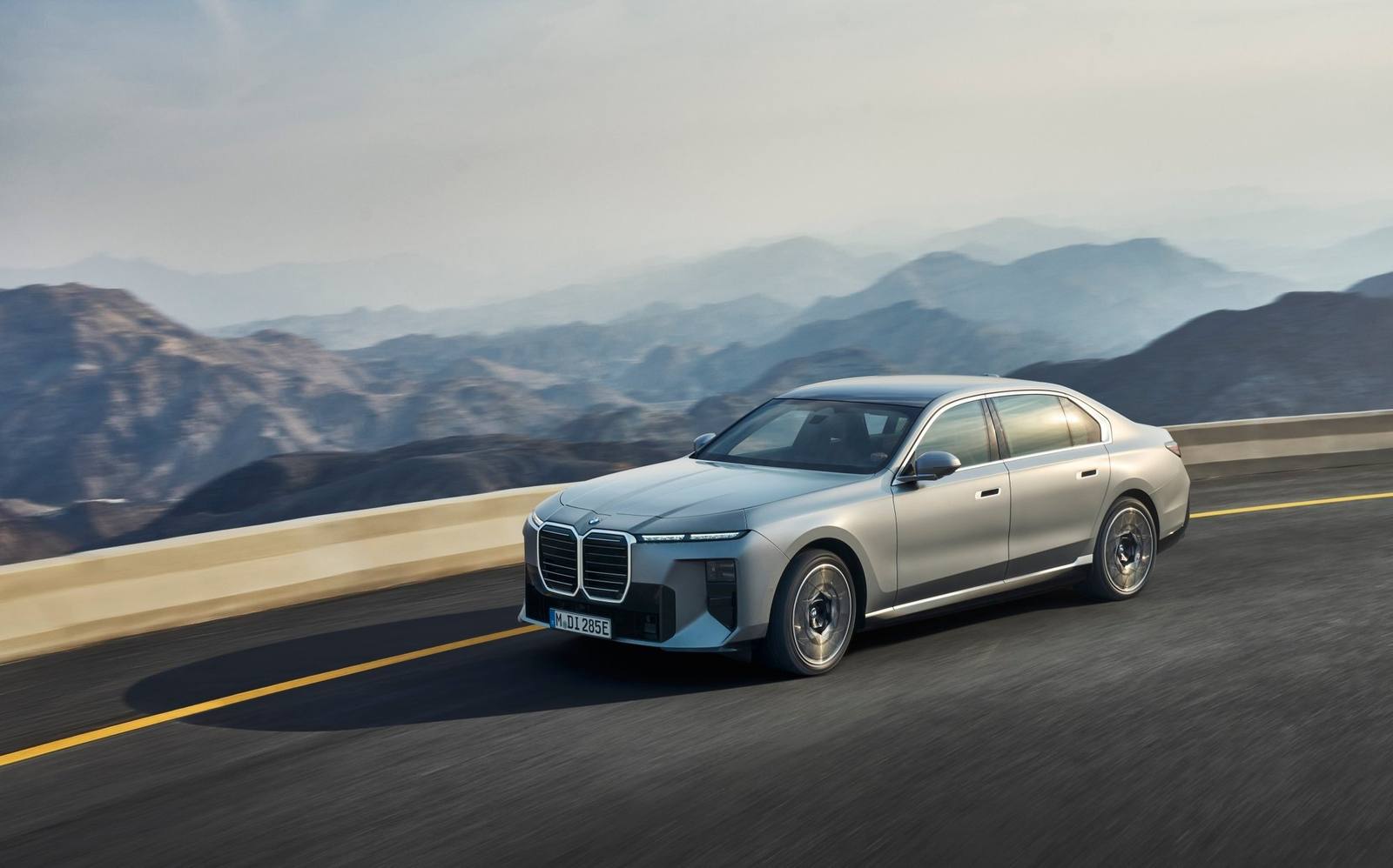 xDrive60