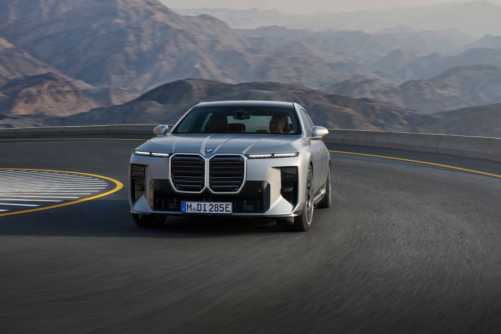 xDrive60