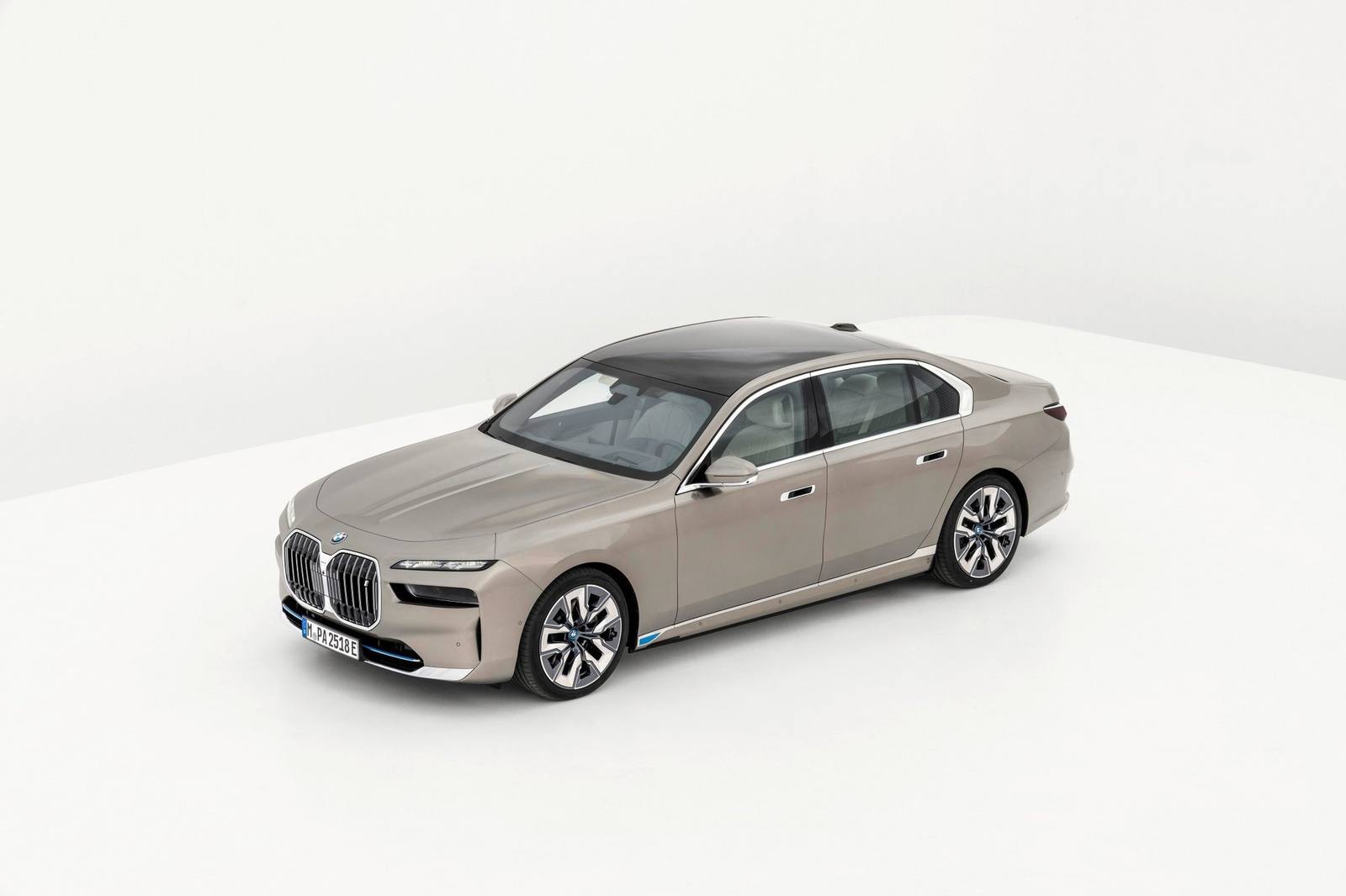 xDrive60