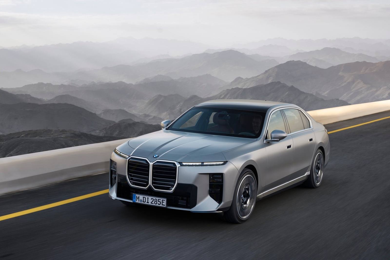 xDrive60