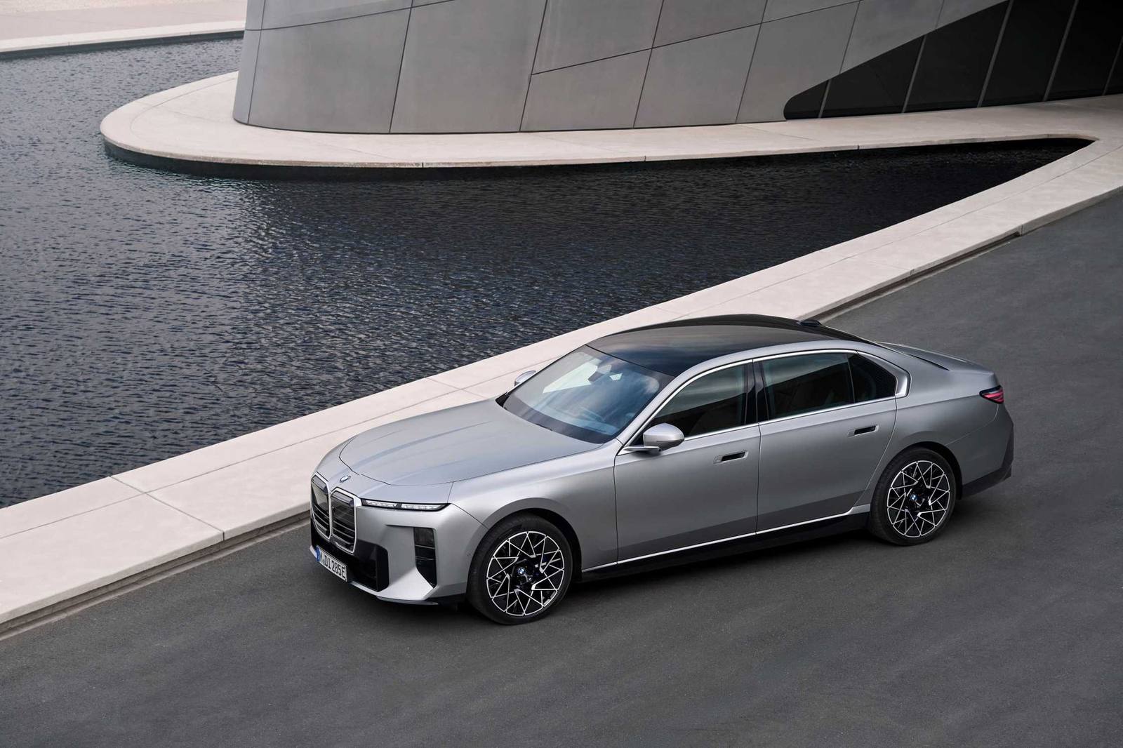 xDrive60