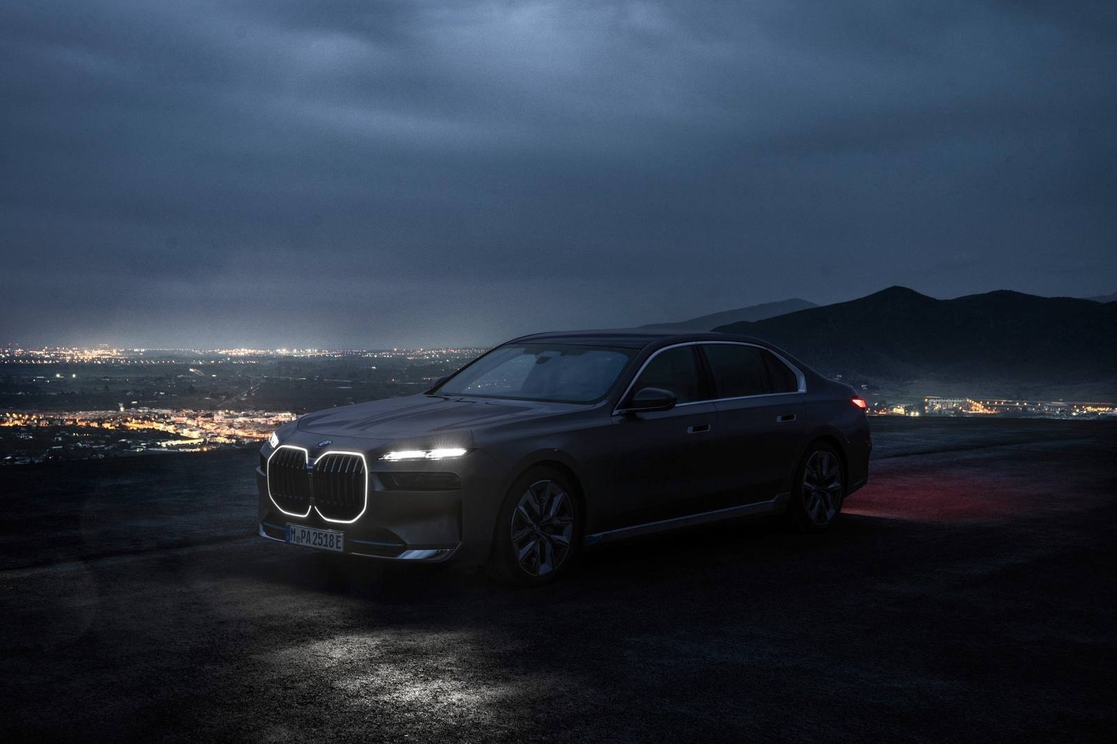 xDrive60