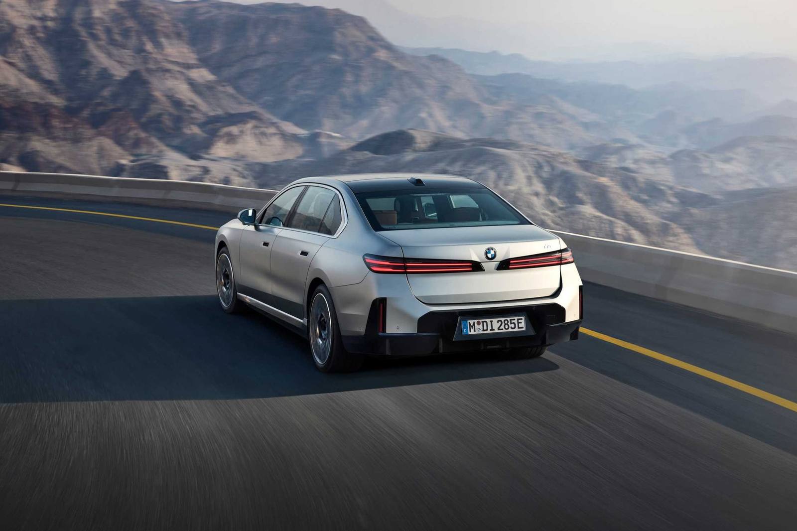 xDrive60