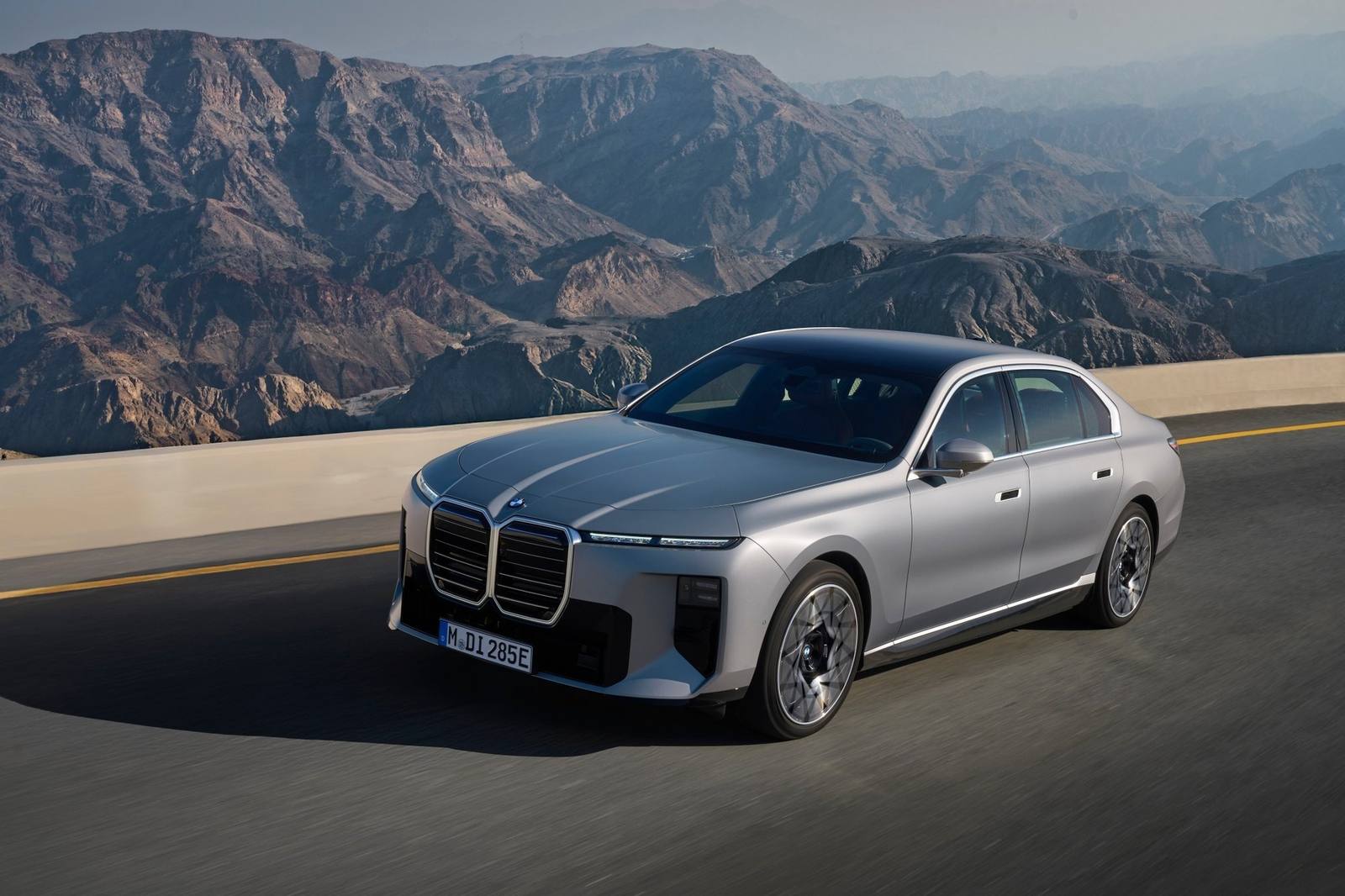 xDrive60