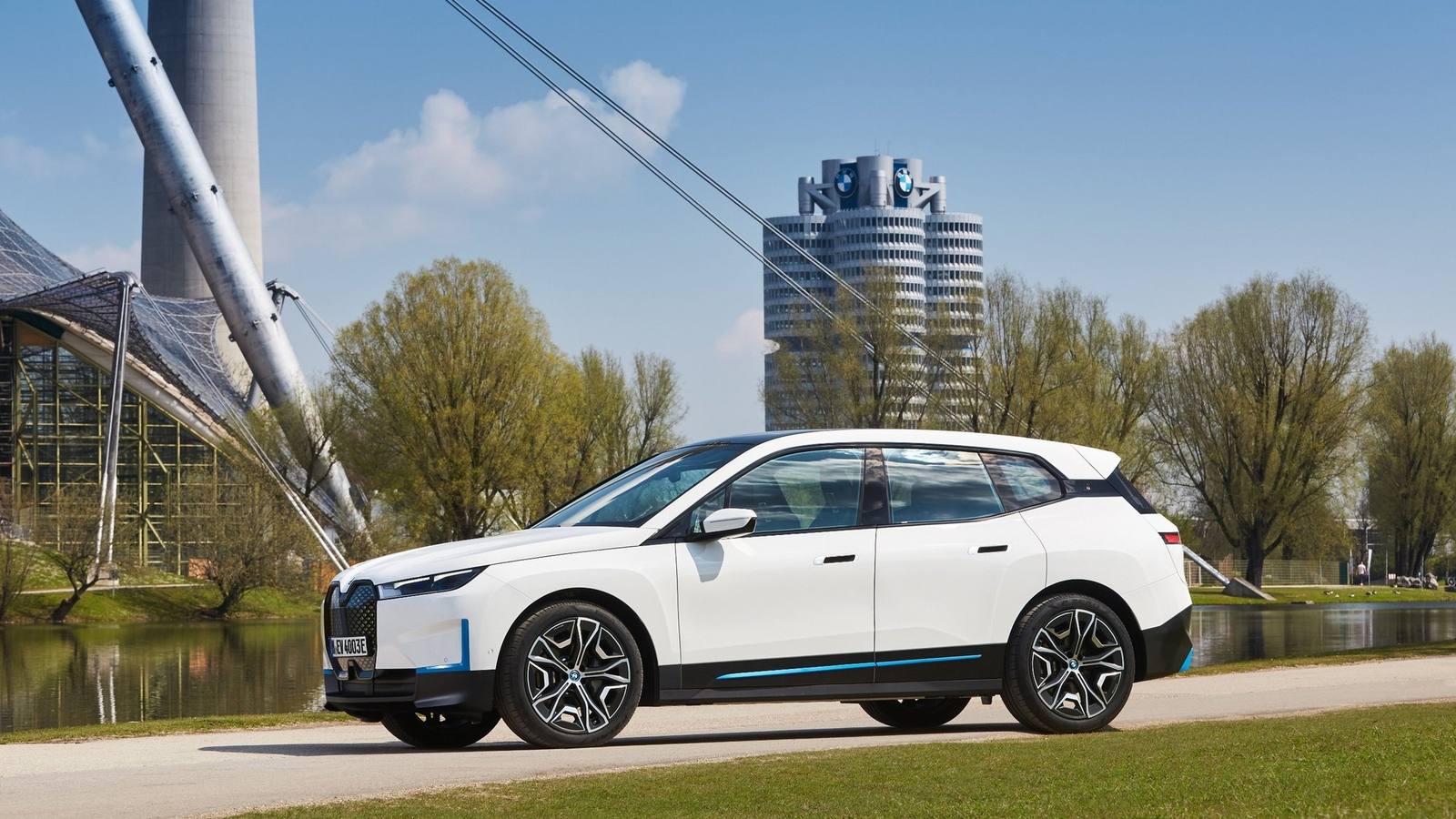 xDrive40