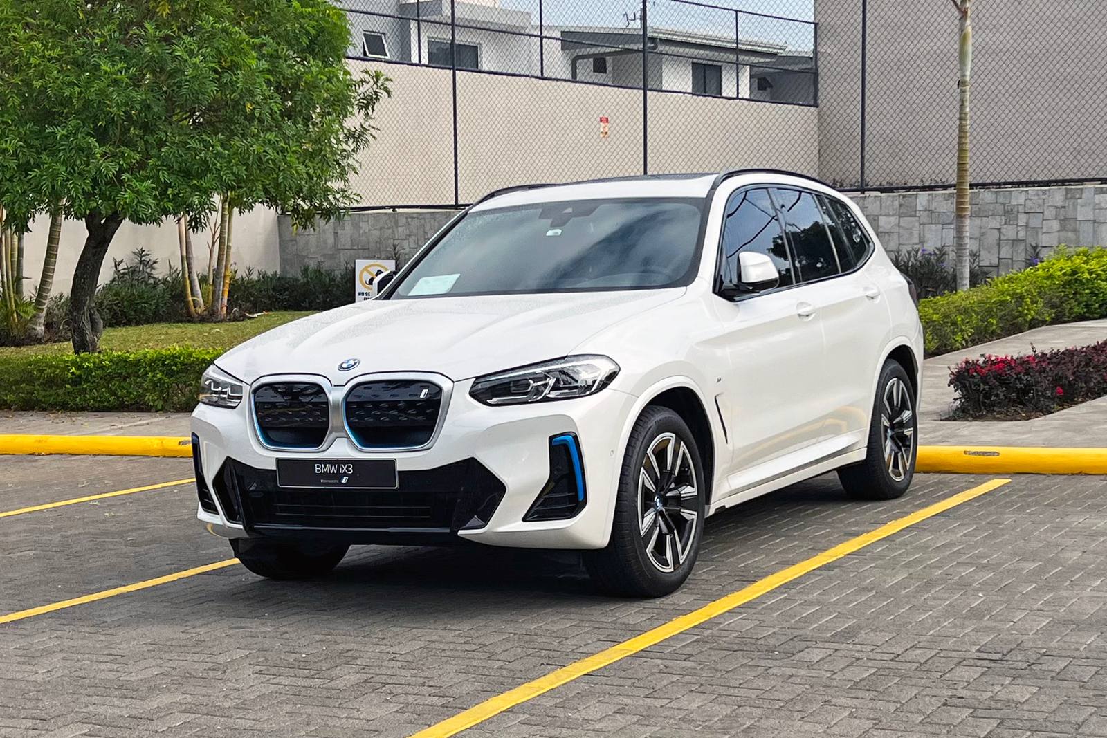 iX3 M60 xDrive