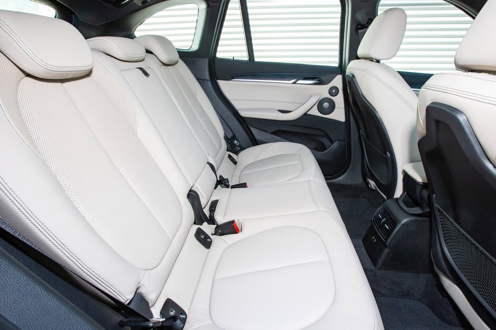 xDrive25e