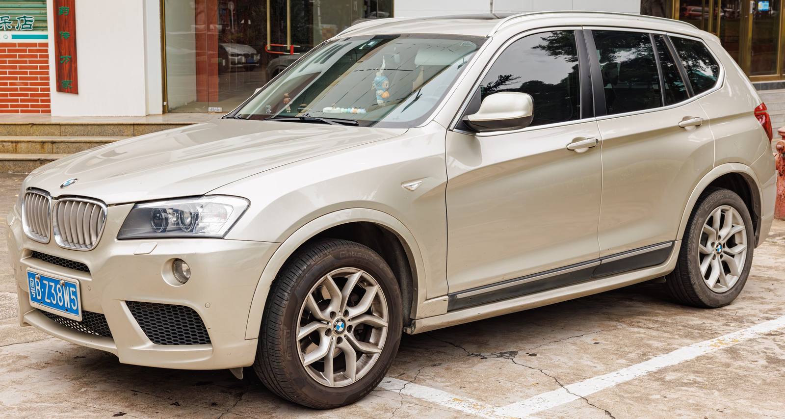 M50 xDrive (2027 update, 443 PS)