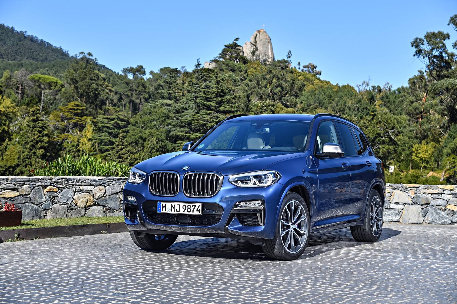 M40i