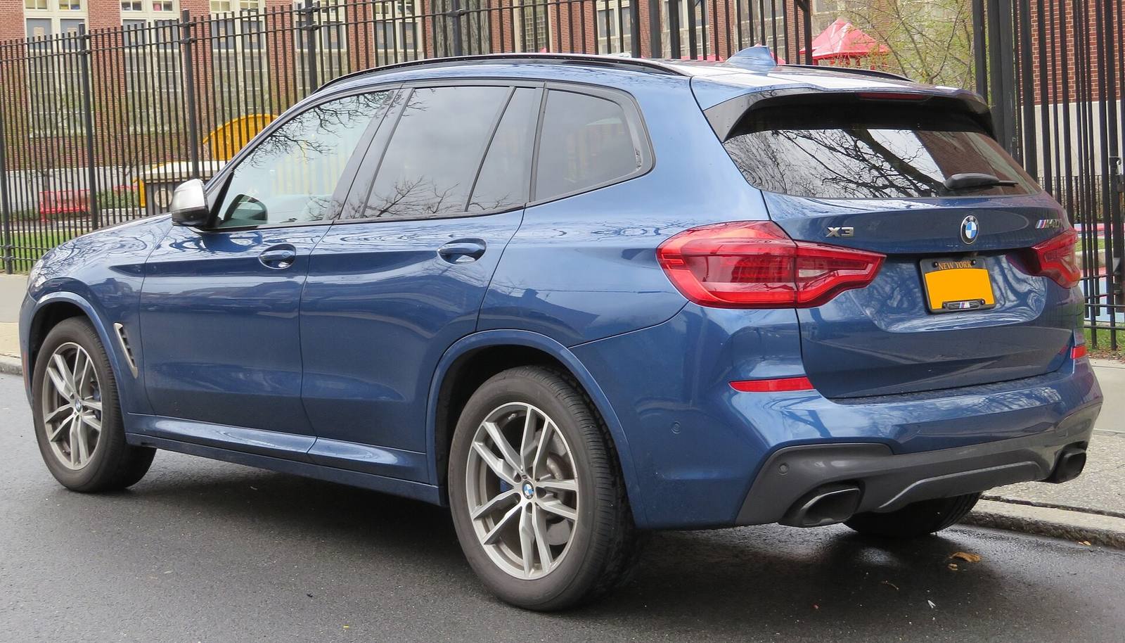 M50 xDrive (2027 update, 443 PS)