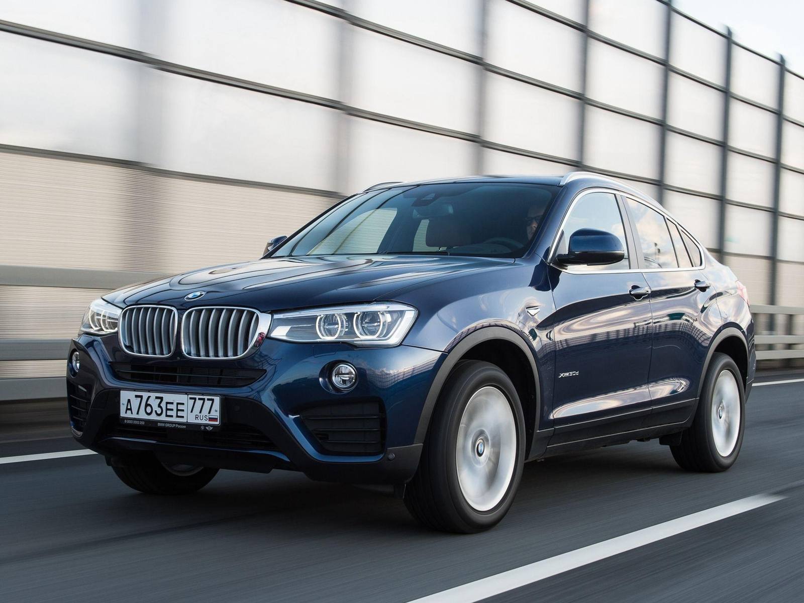 xDrive20i
