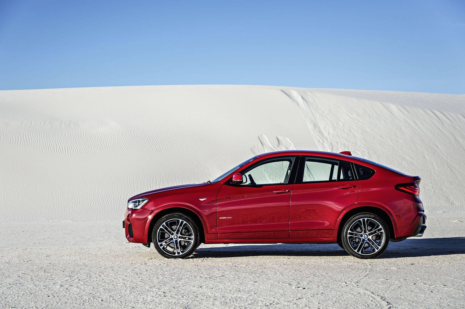 xDrive20i