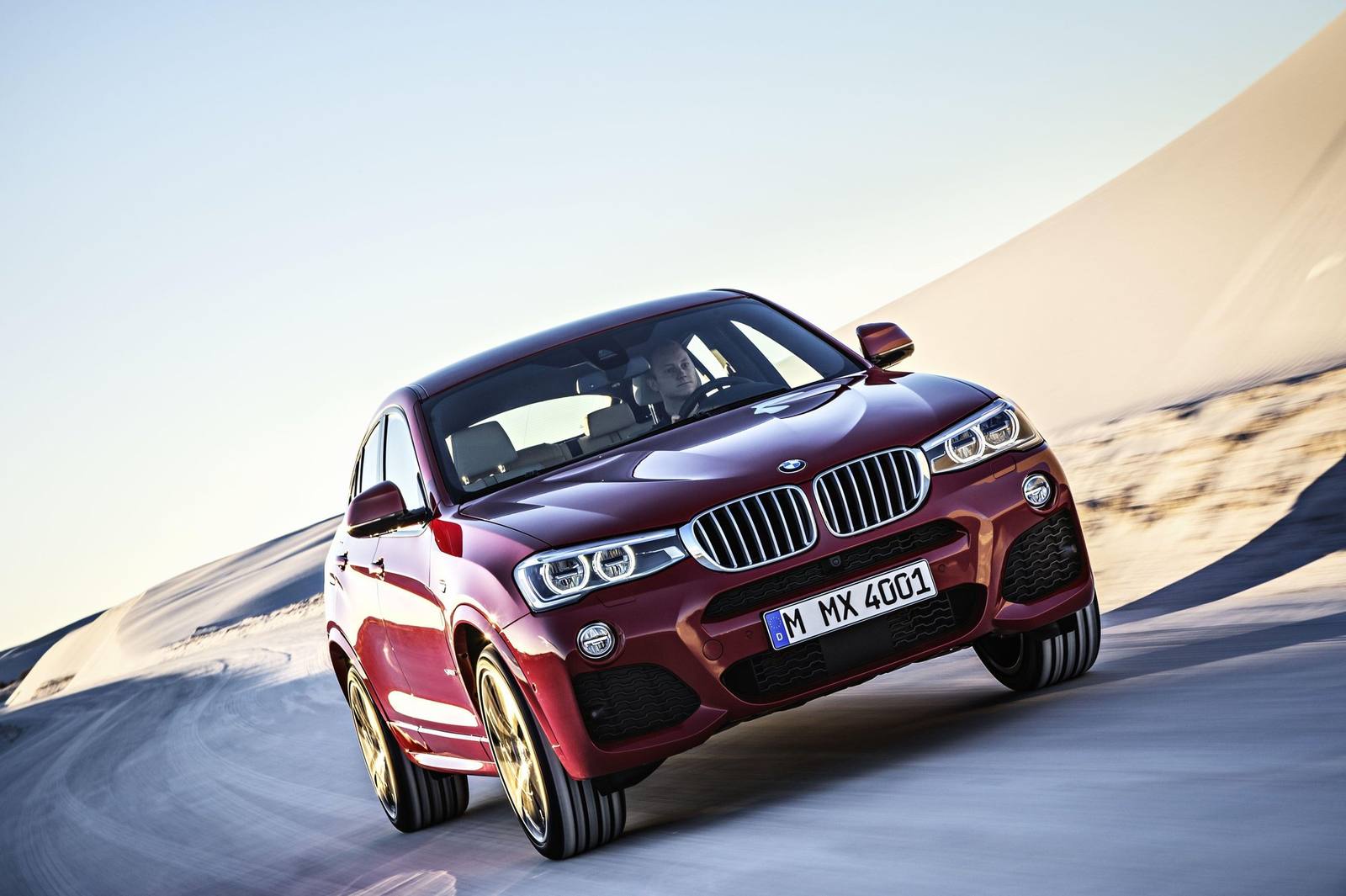 xDrive20i