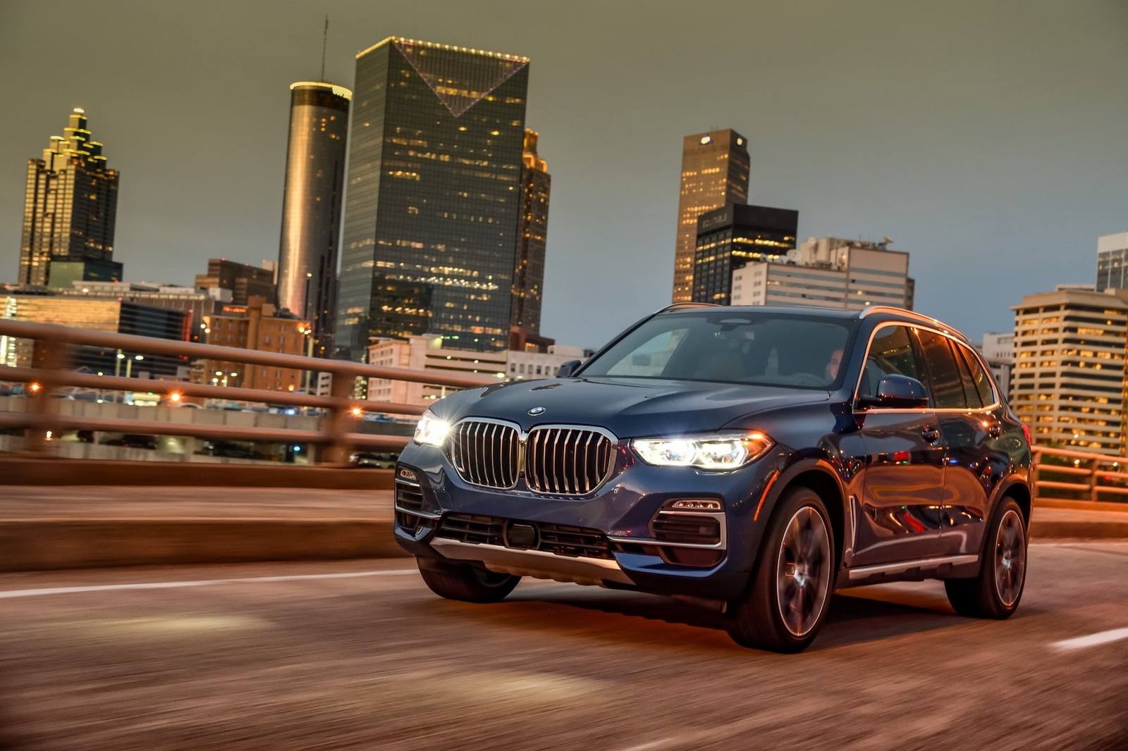 xDrive40i