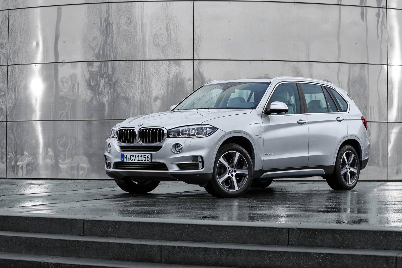 xDrive40e