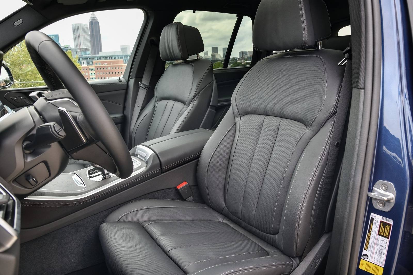 xDrive40i