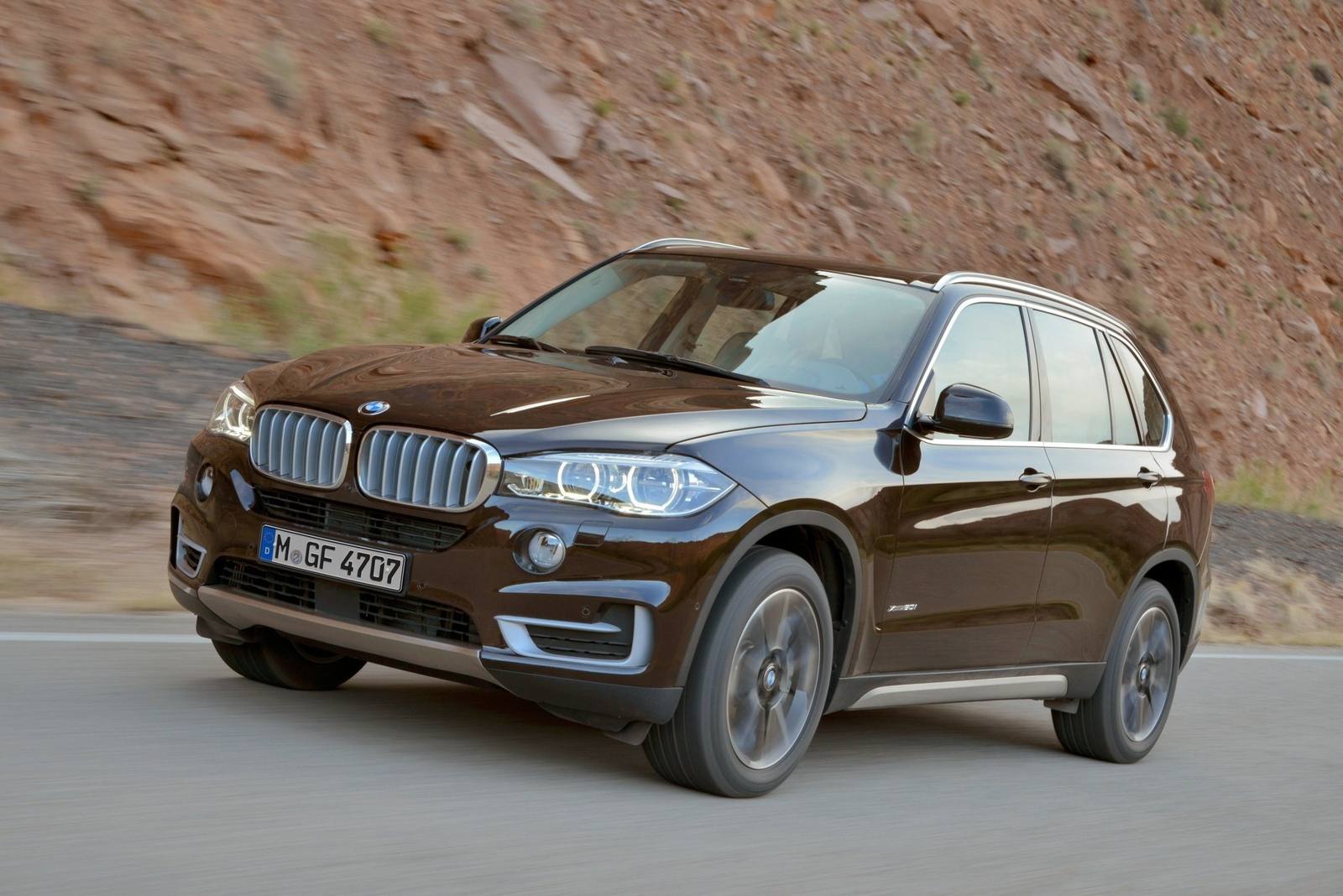 xDrive50i
