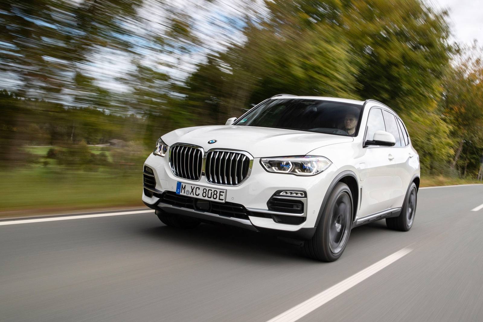 xDrive45e