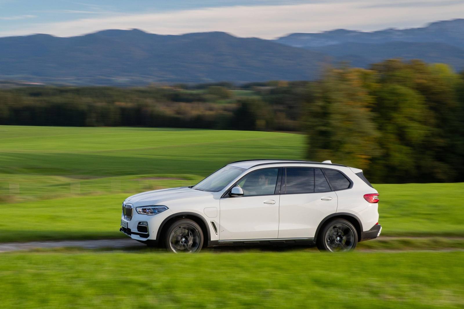 xDrive45e