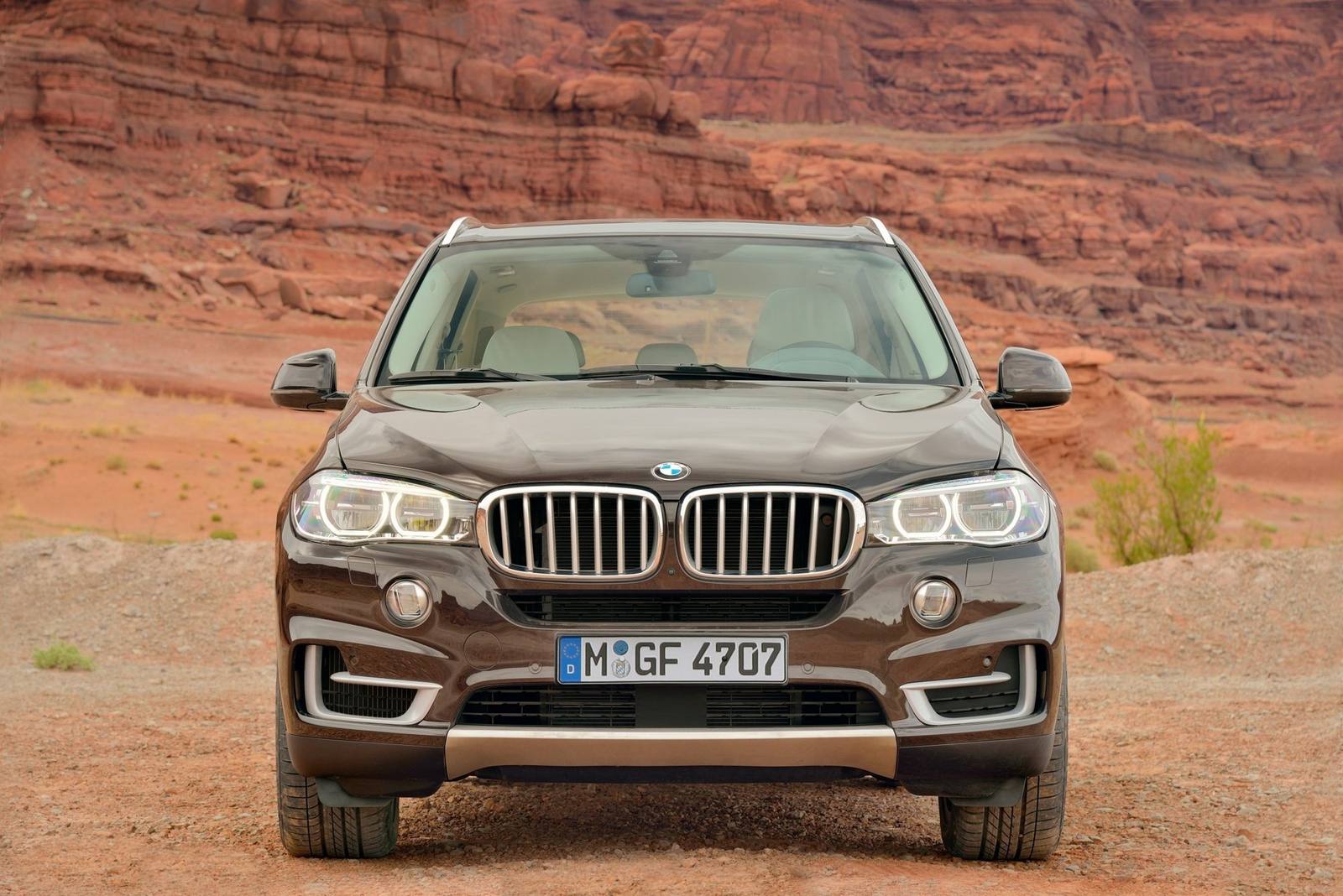 xDrive50i