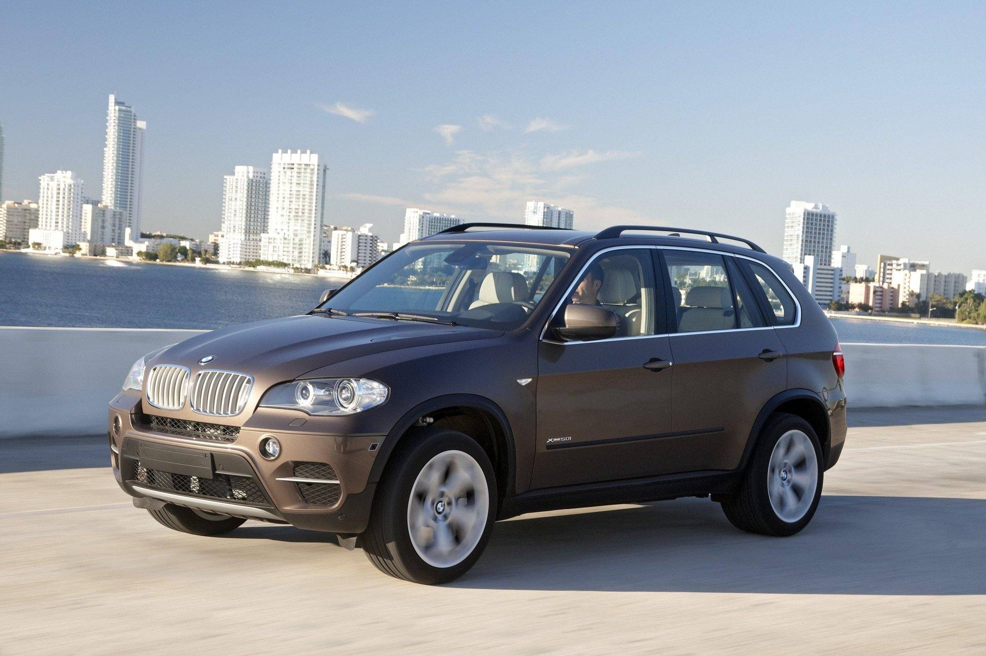 xDrive50i