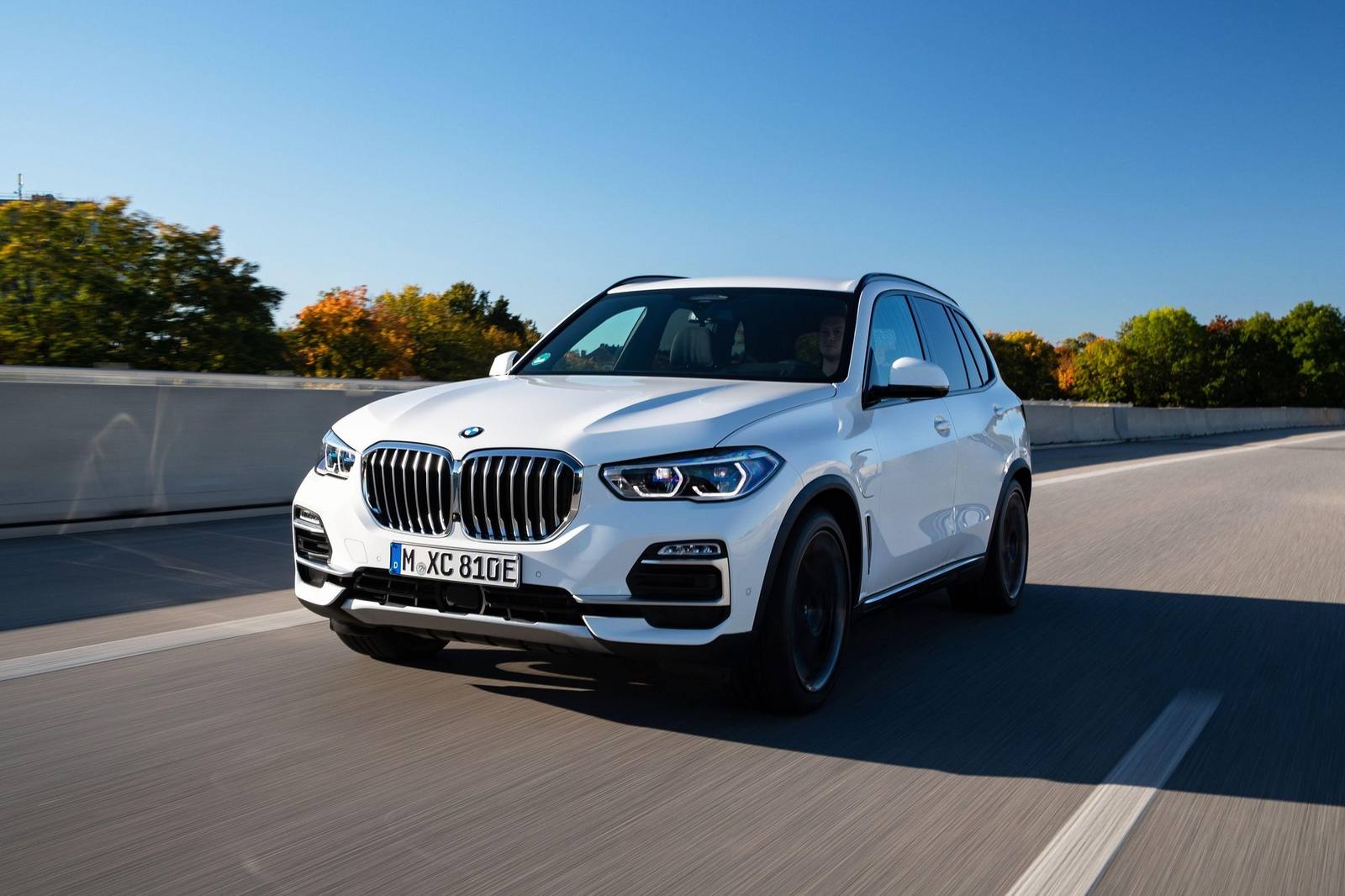 xDrive45e