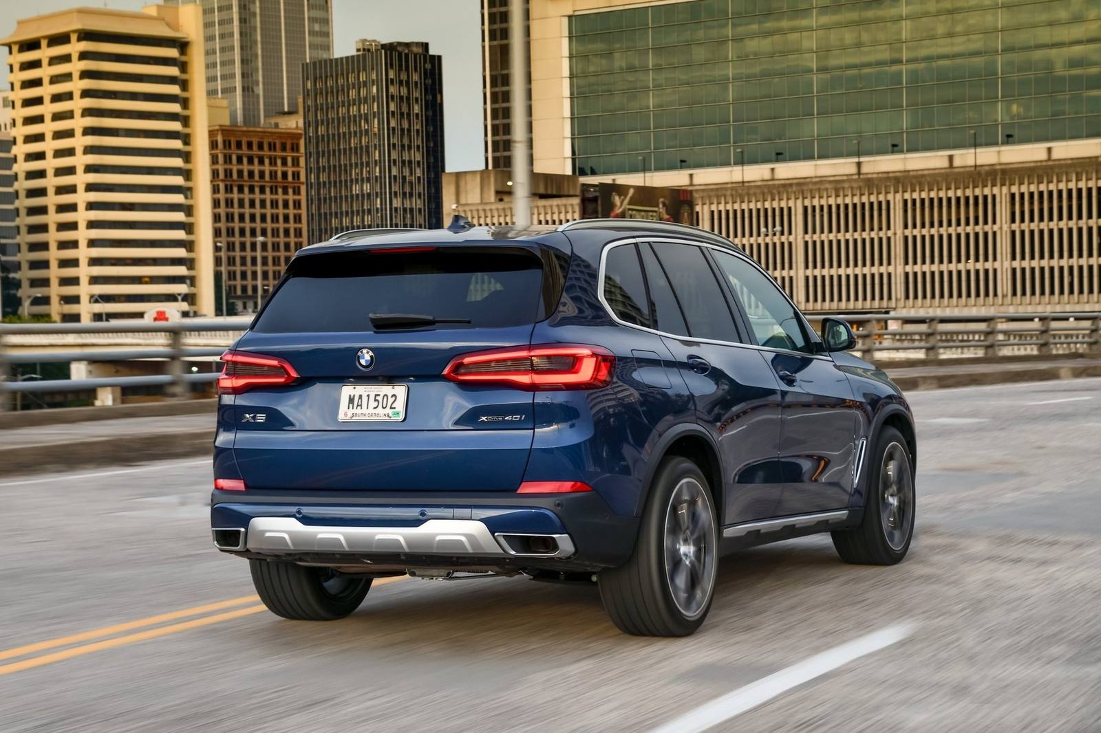 xDrive40i