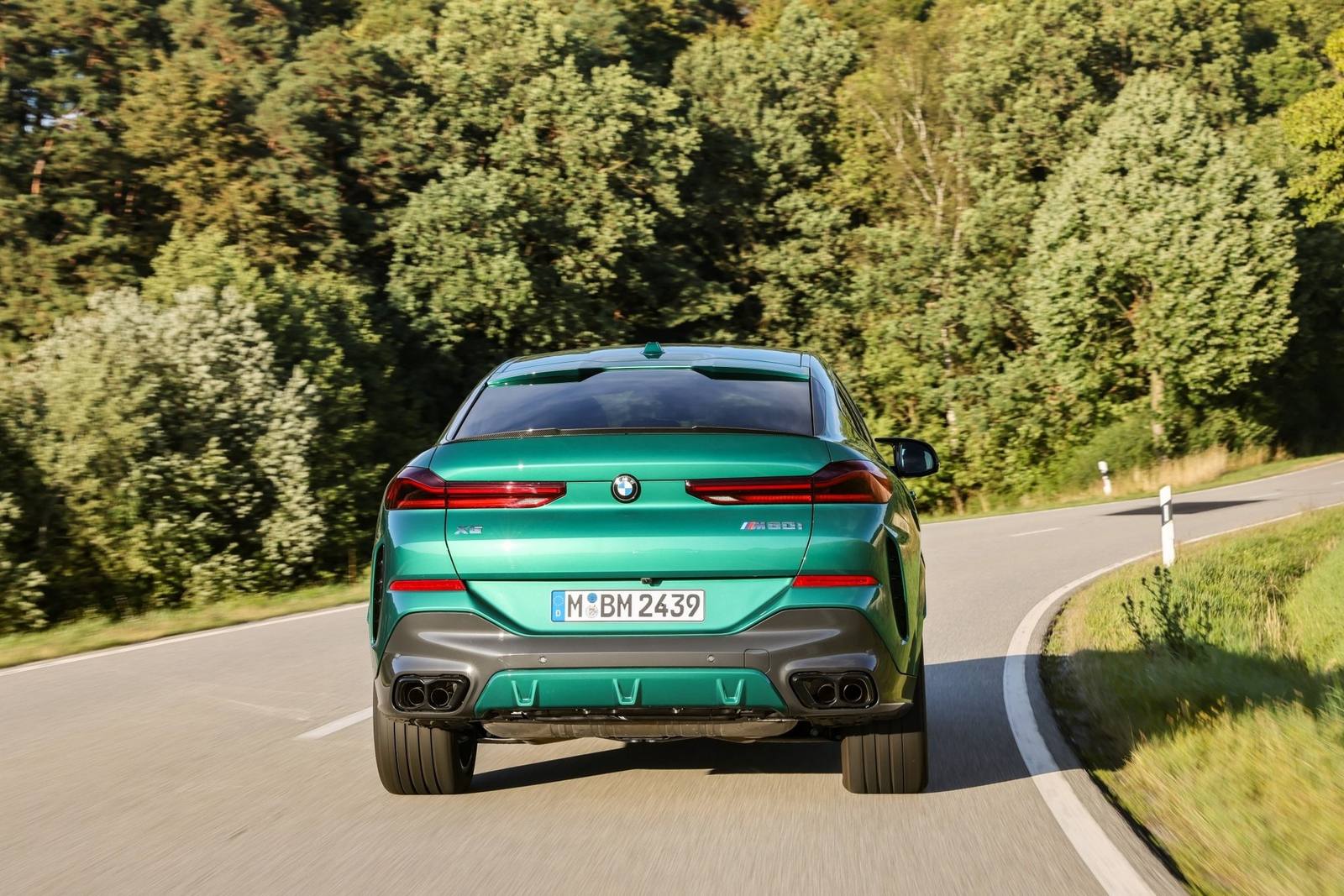 xDrive40i