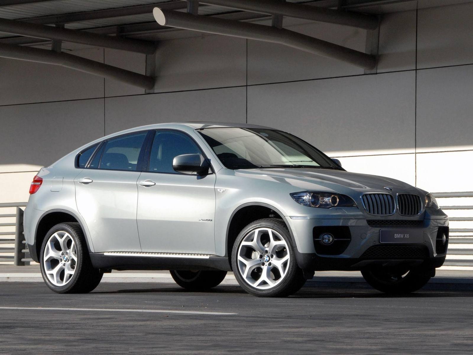 xDrive50i