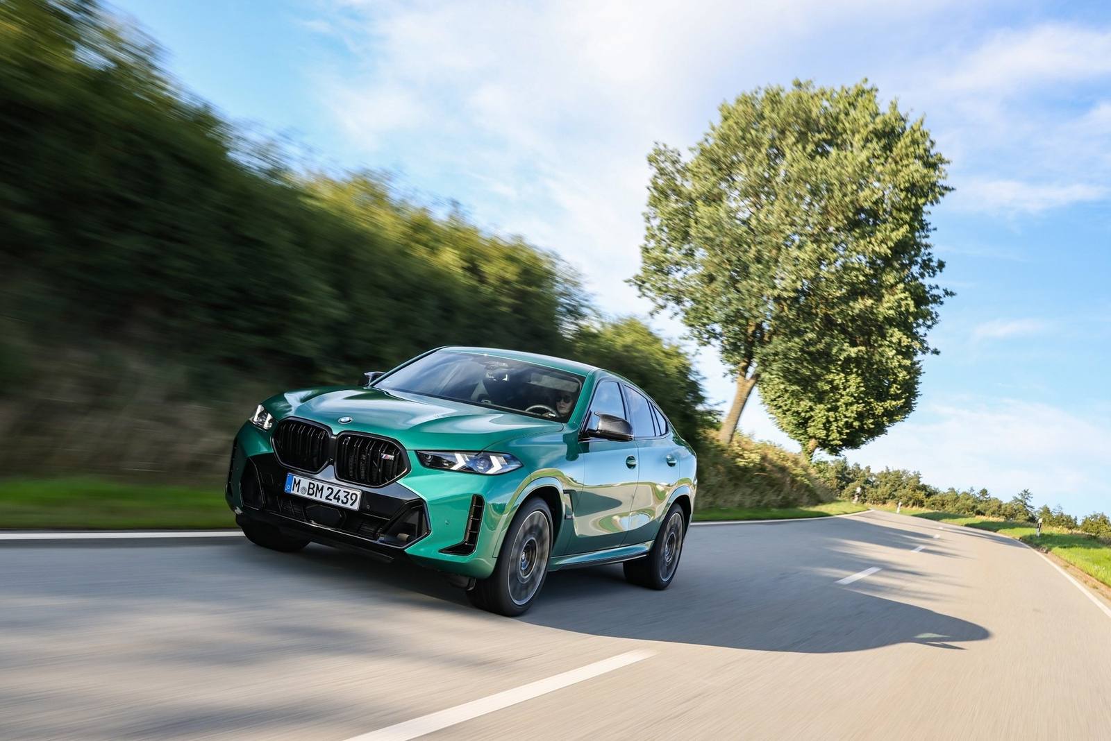 xDrive40i
