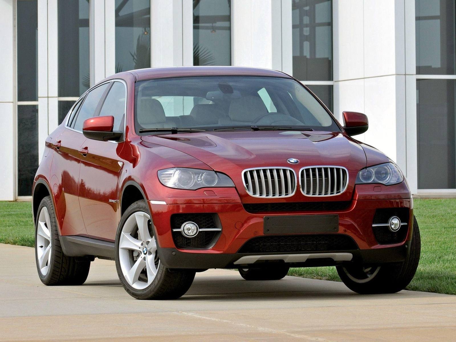 xDrive50i