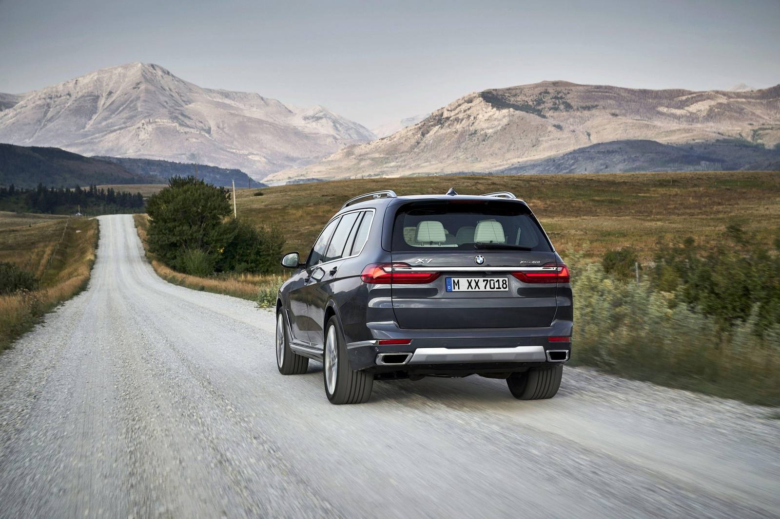 xDrive40i