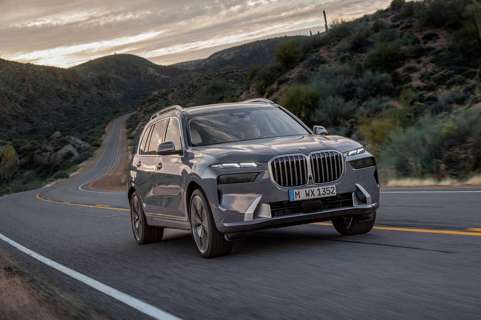 xDrive40i
