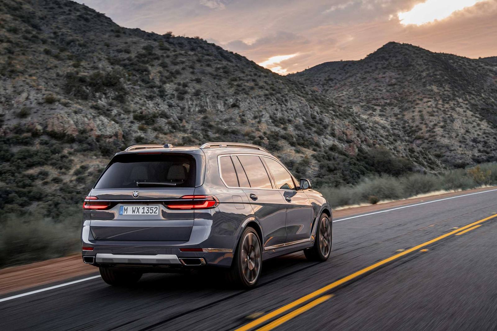 xDrive40i