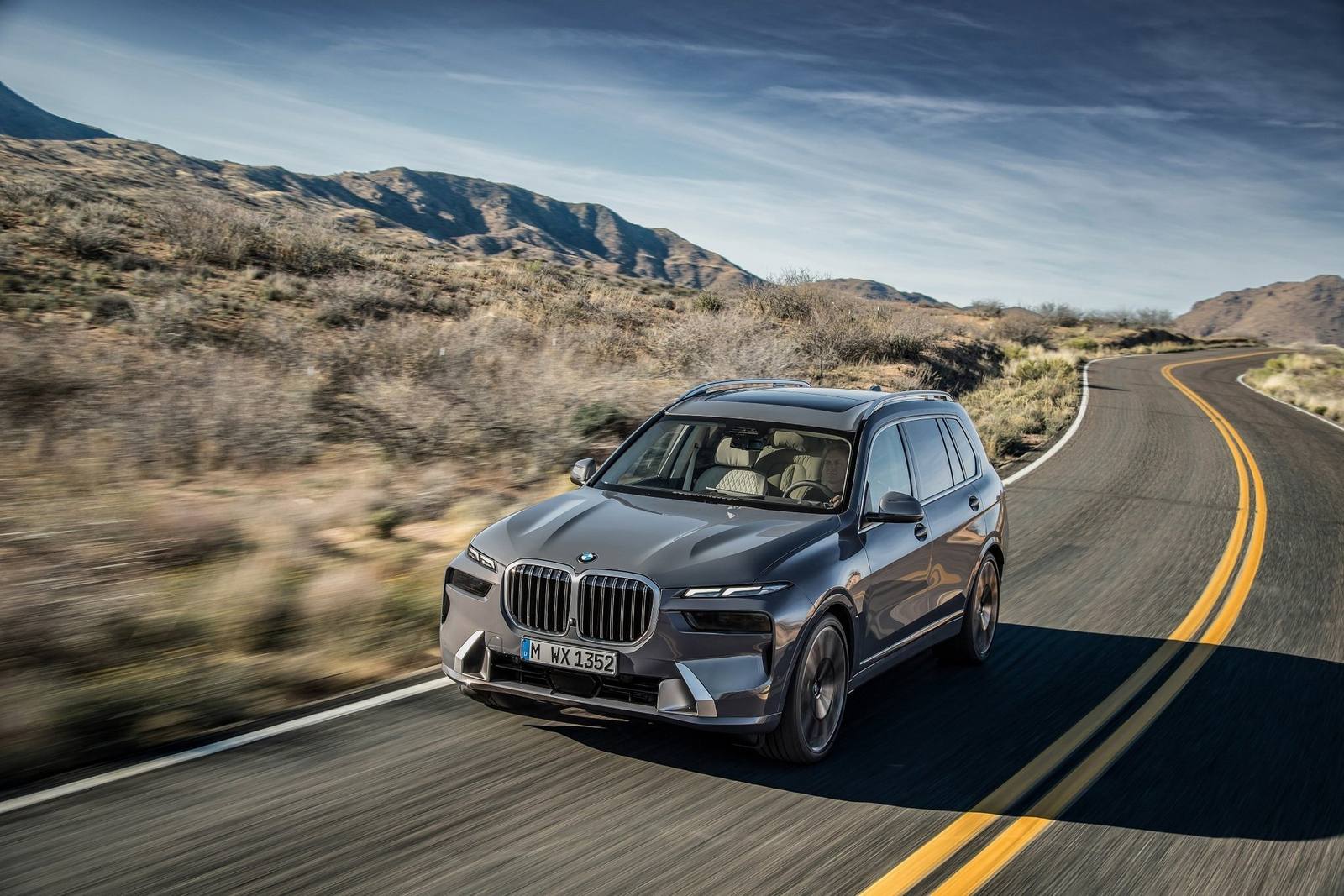 xDrive40i