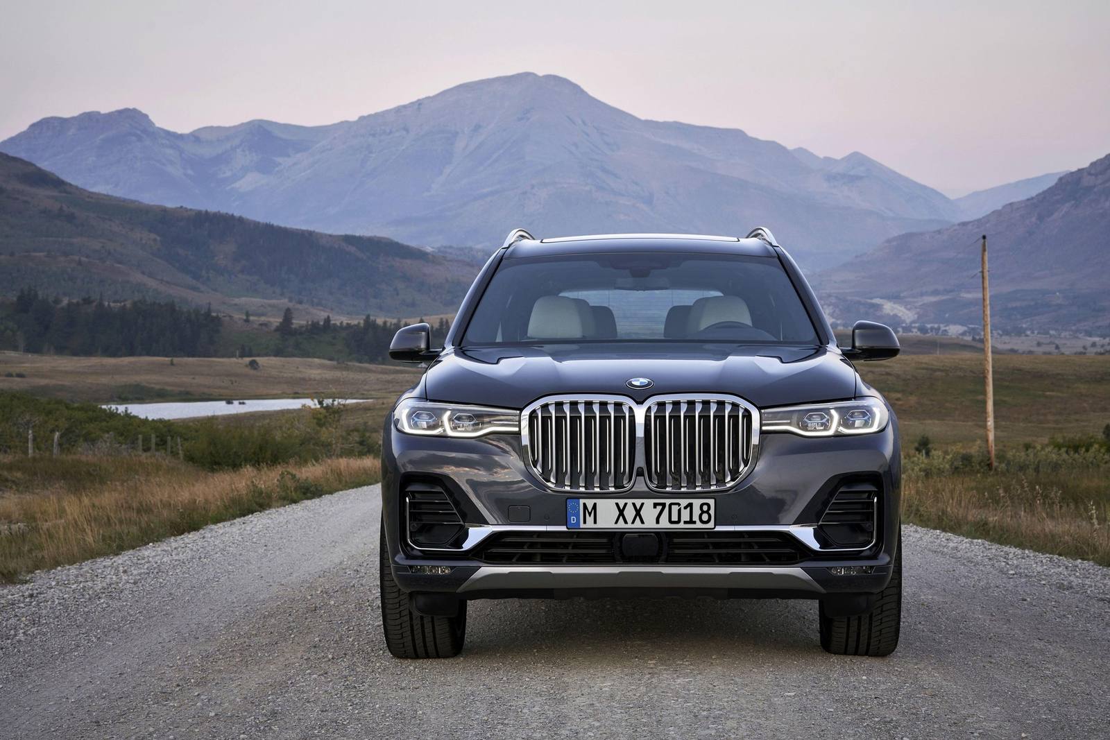 xDrive40i