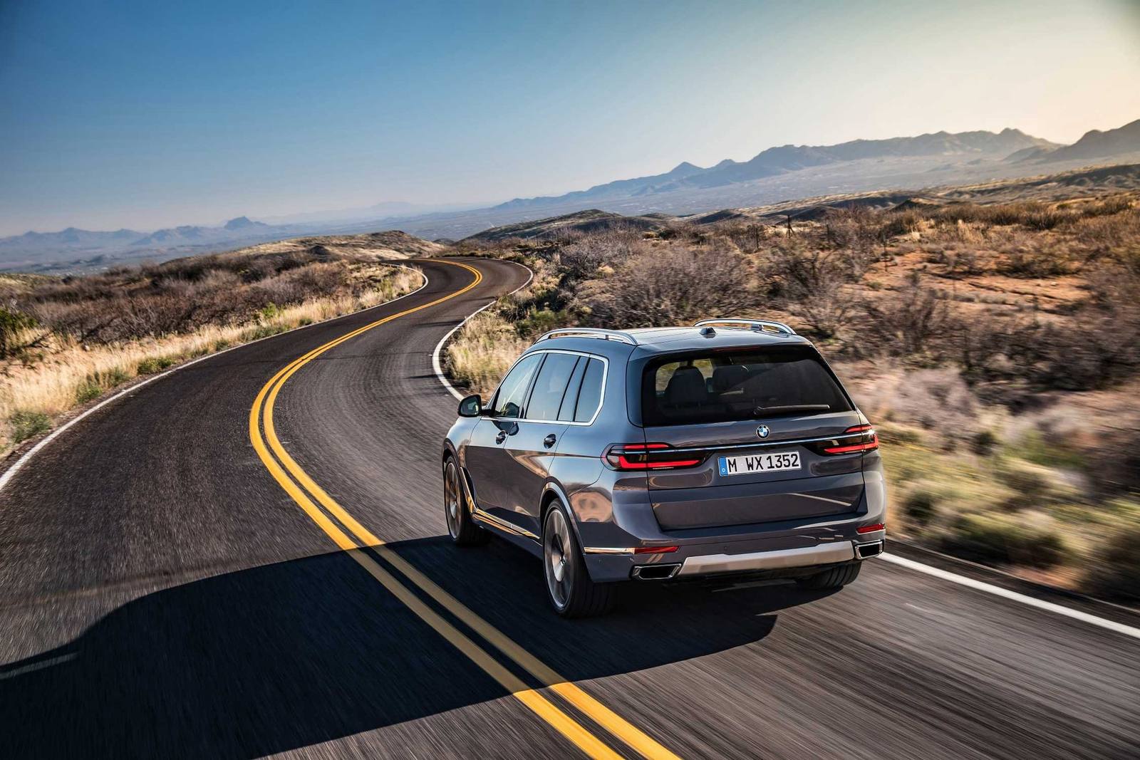 xDrive40i
