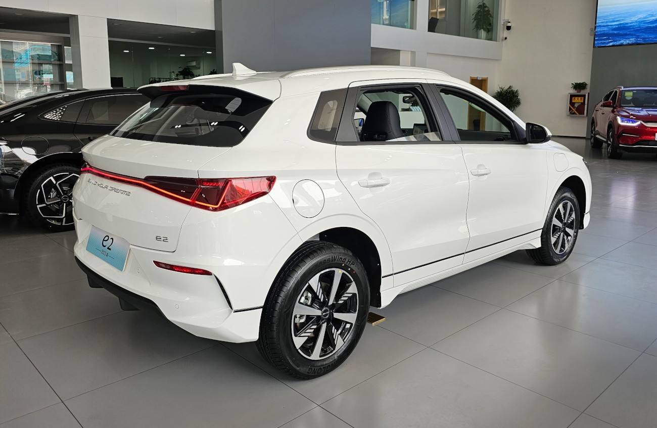 e2 Standard 305
