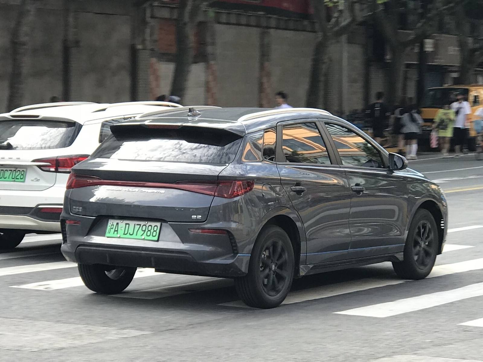 e2 Standard 305