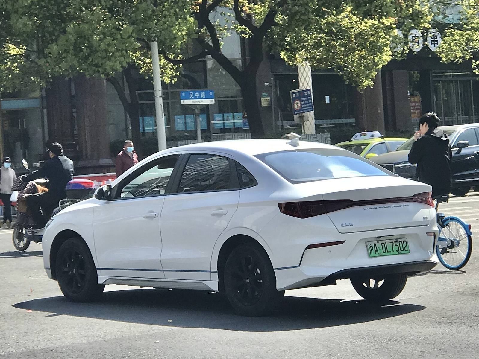 e3 Standard 305