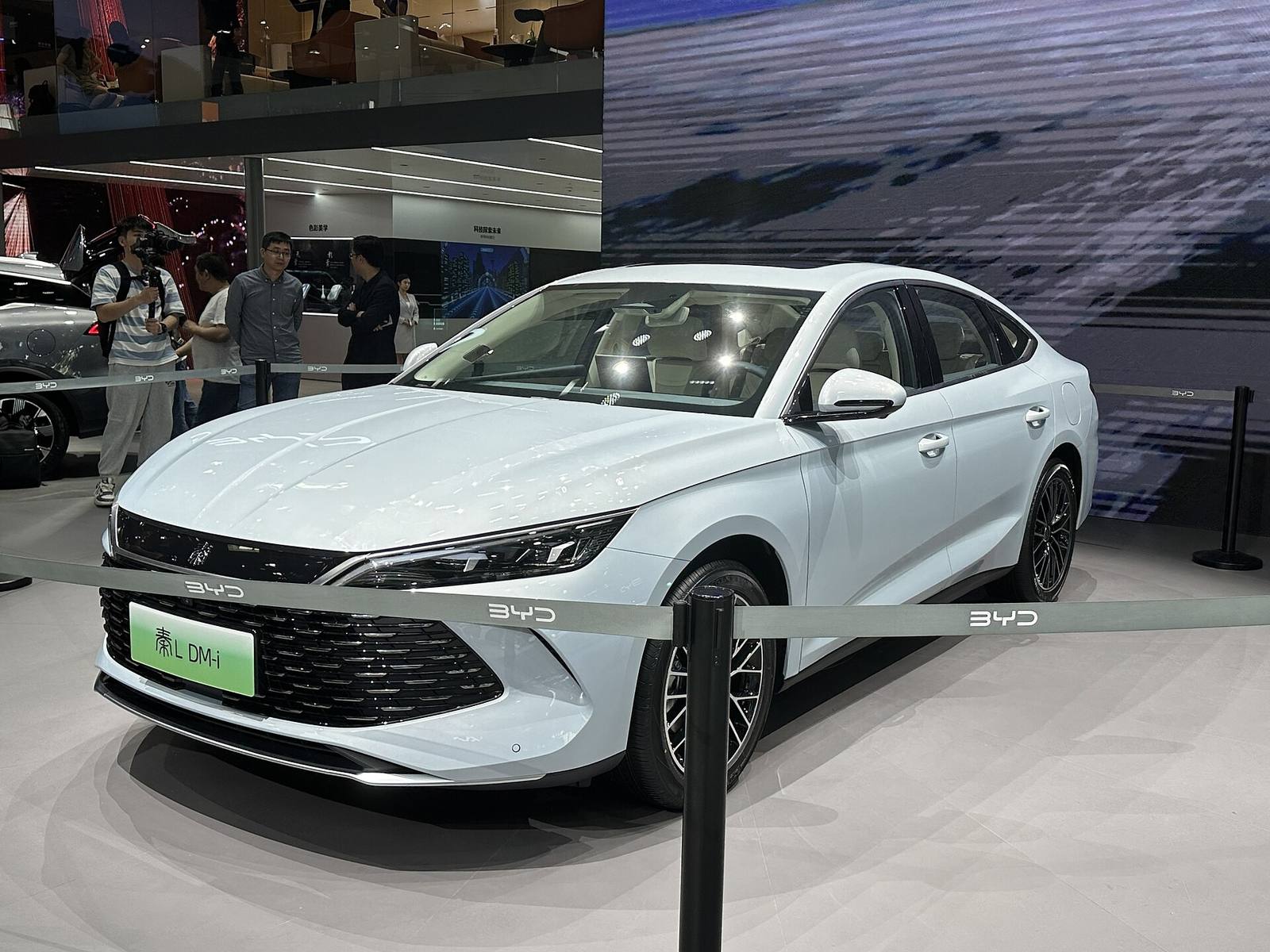 Qin L EV 470km