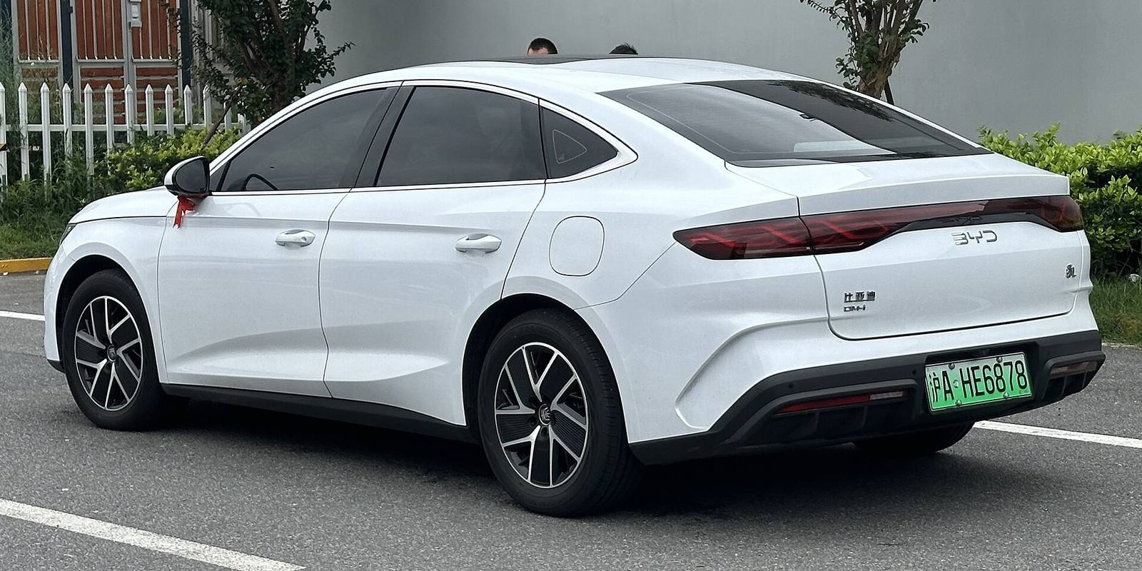 Qin L EV 470km
