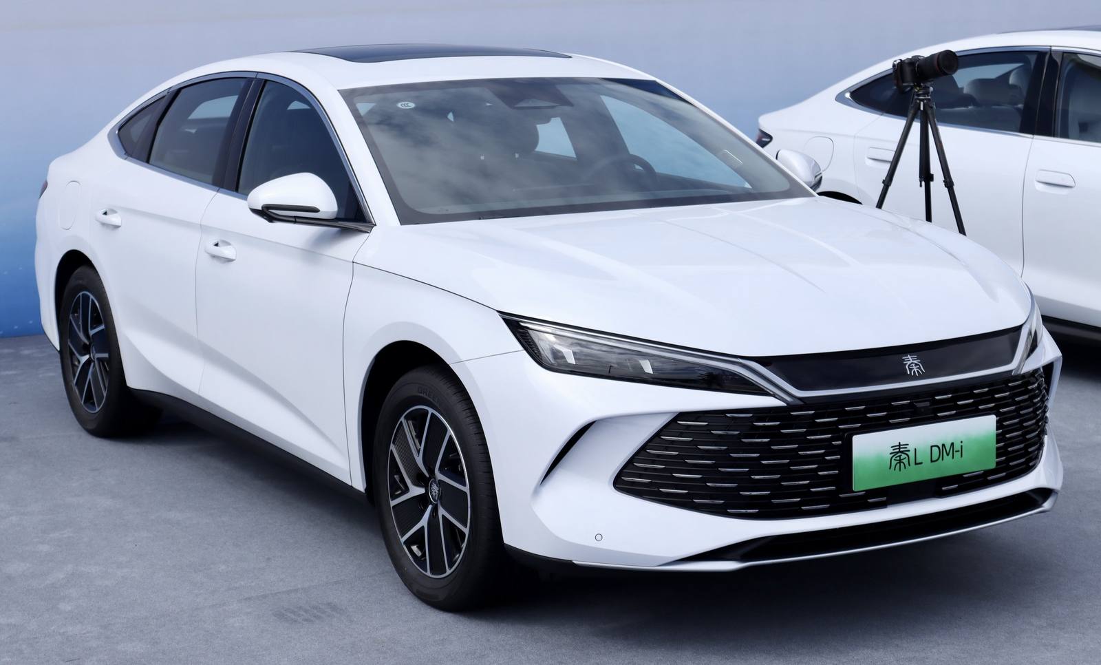 Qin L EV 470km