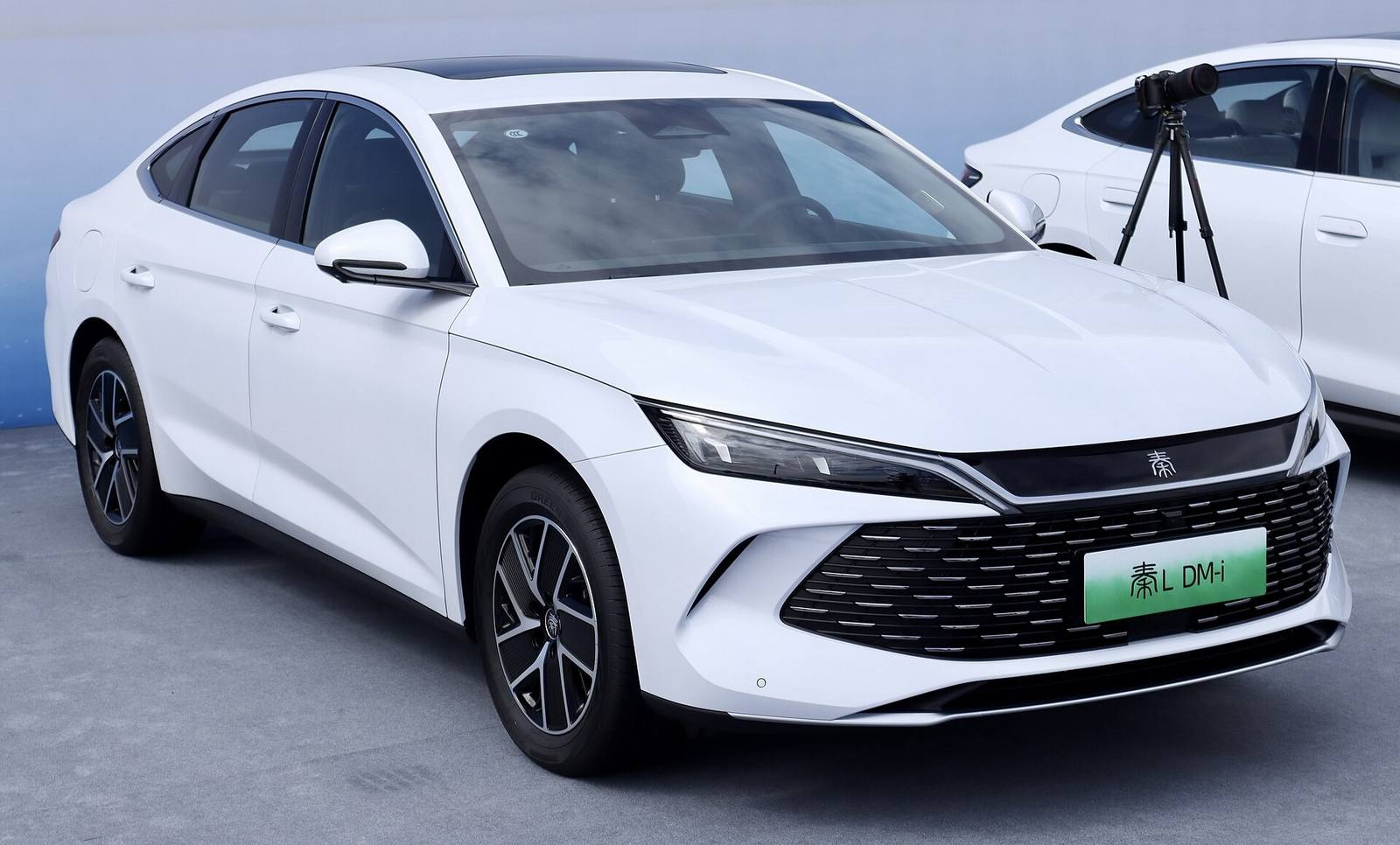 Qin L EV 470km