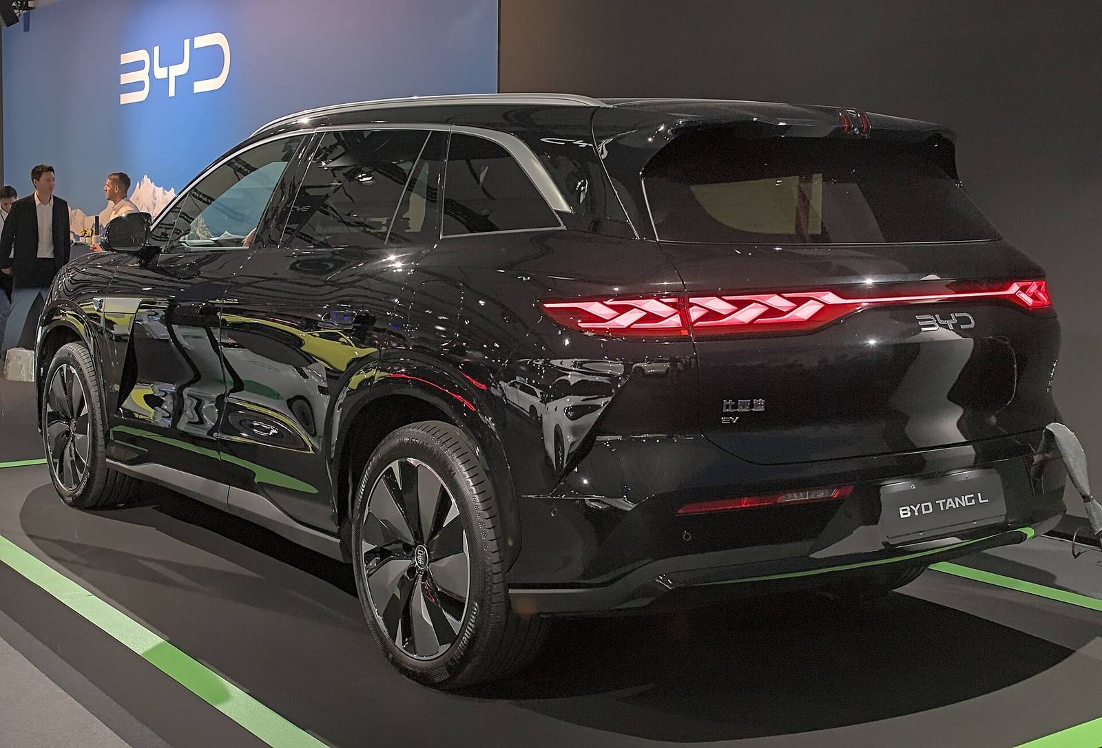 Tang L EV AWD