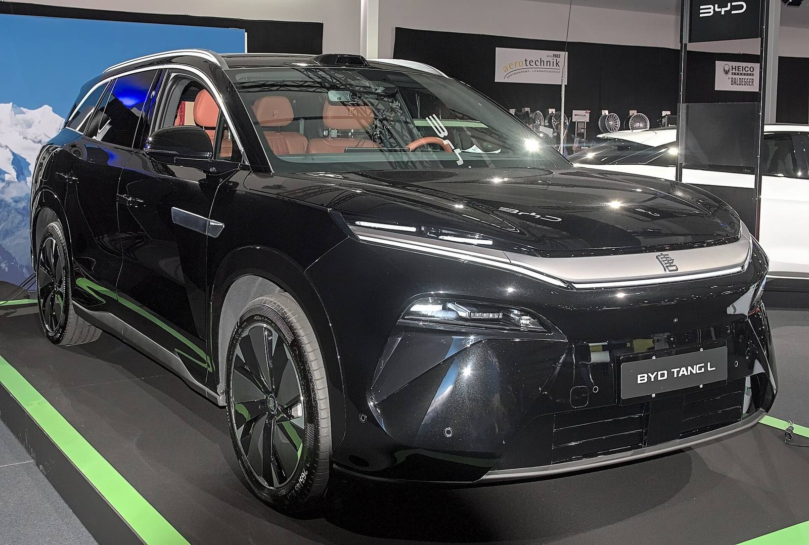 Tang L EV AWD