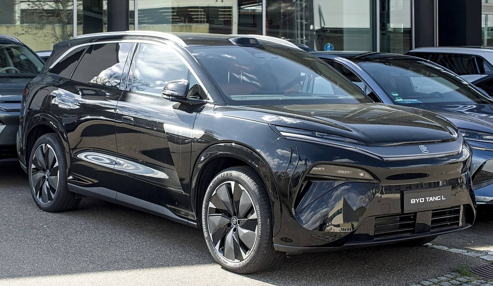 Tang L EV AWD
