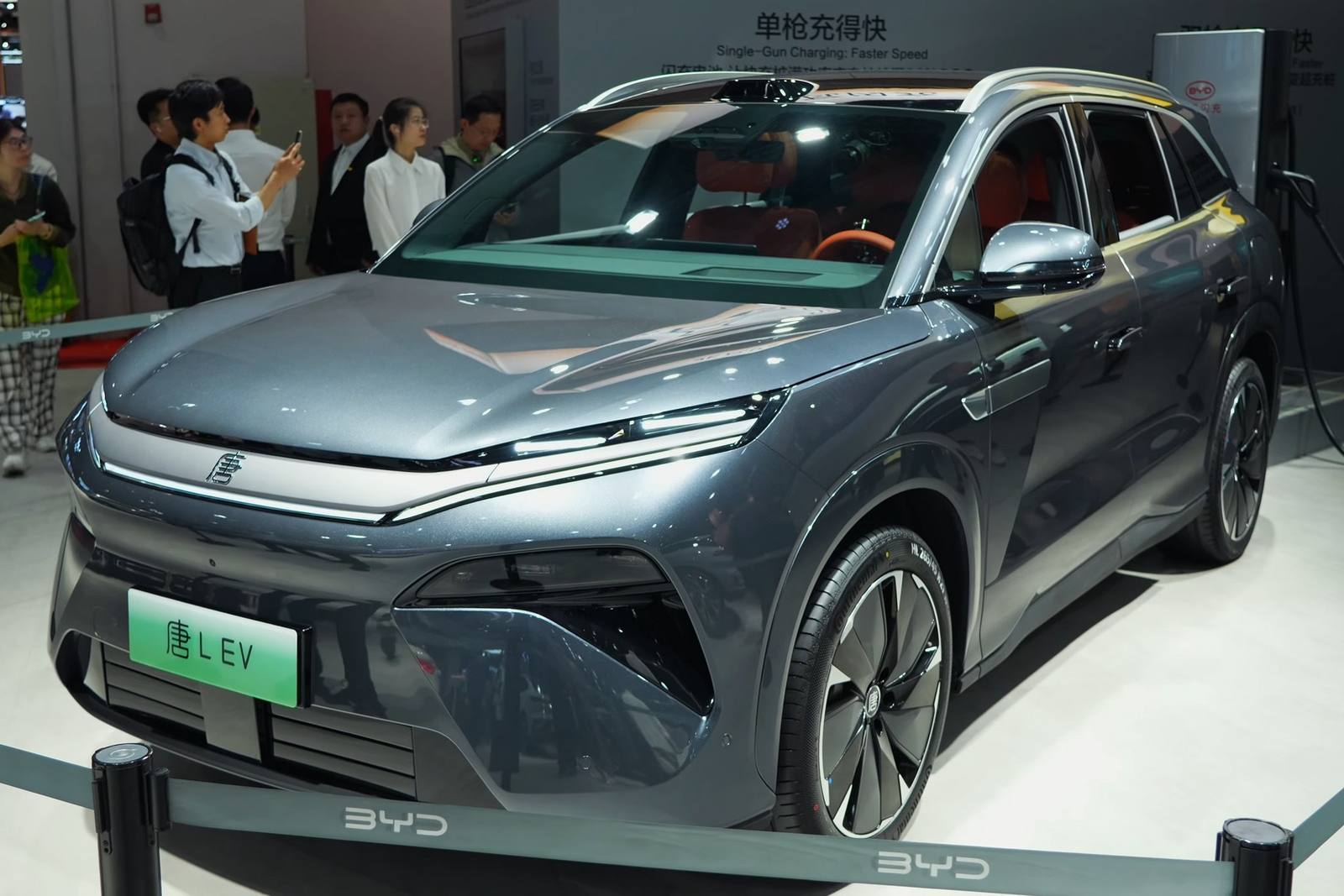Tang L EV AWD