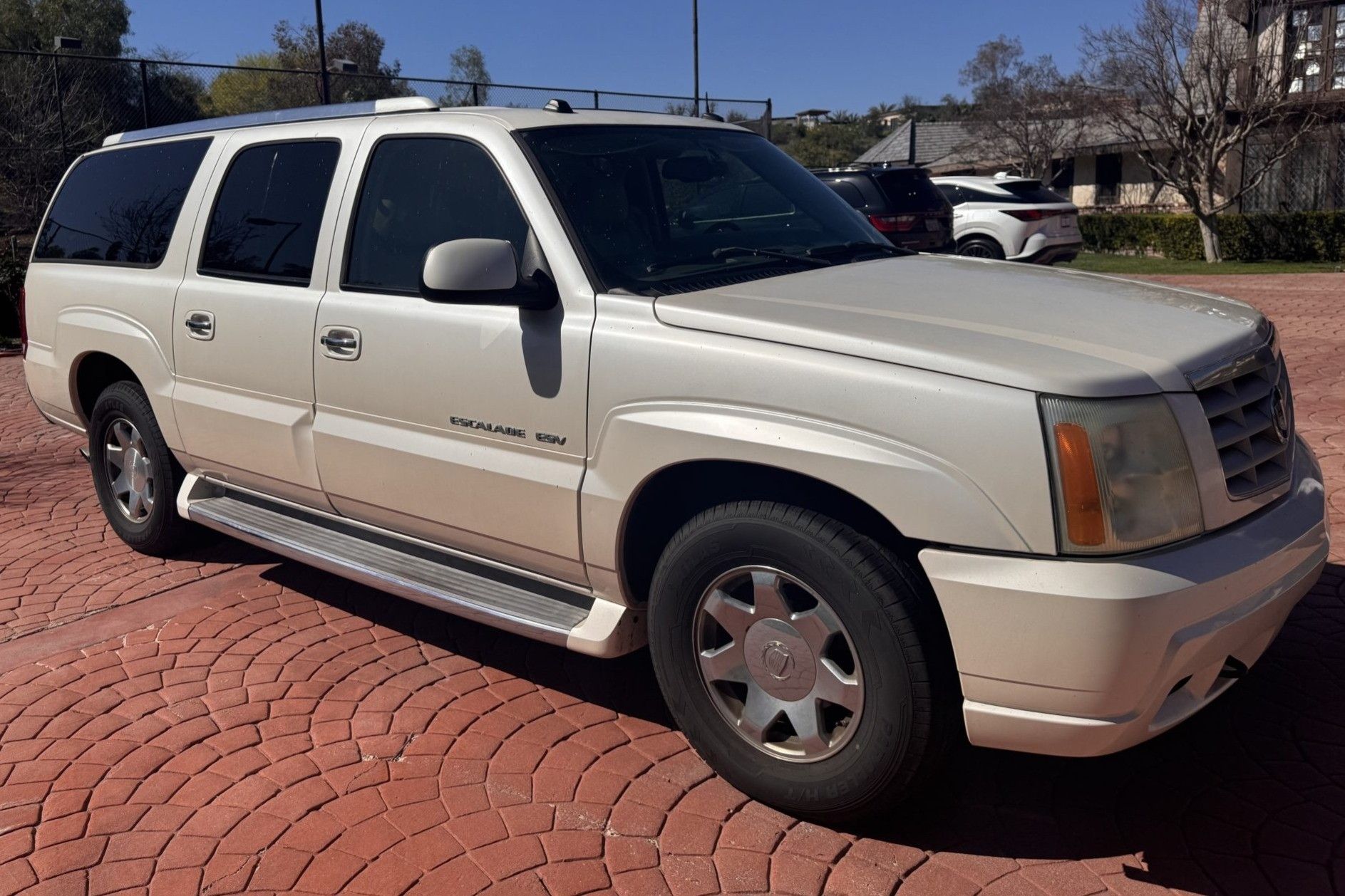 Escalade ESV