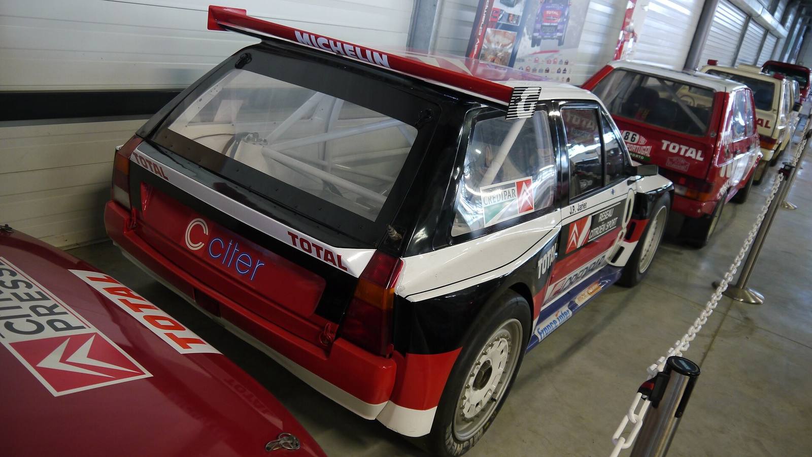 AX 11 TRE